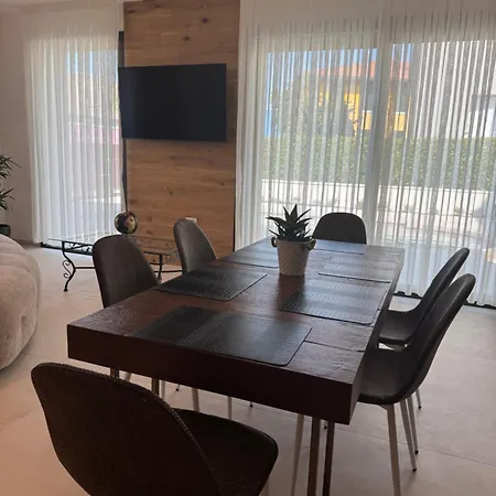 Luxury Jevaro - * بسكييرا ديل غاردا